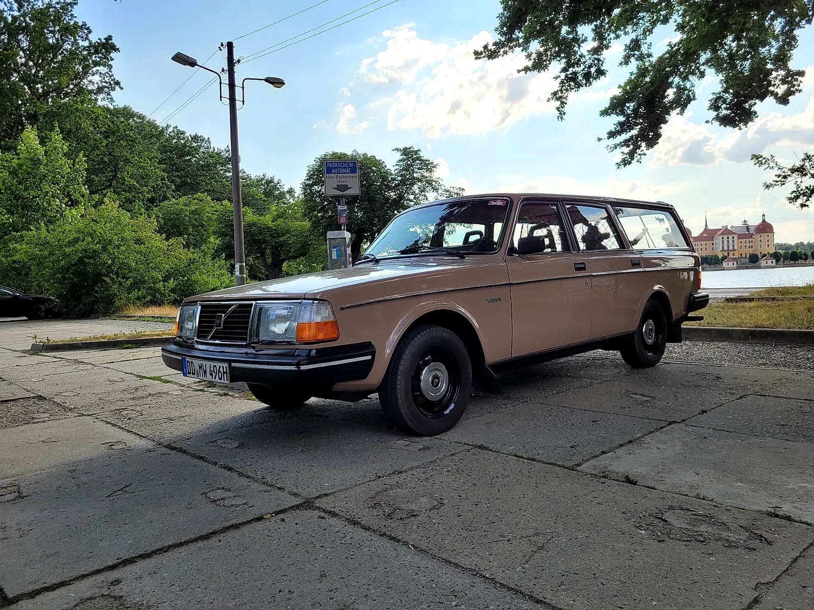 Volvo 240