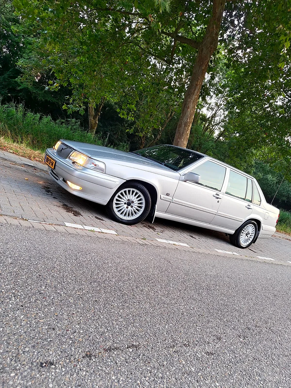 Volvo S90